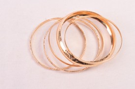 Pack 5 pulseras doradas ancha labrada (3).jpg